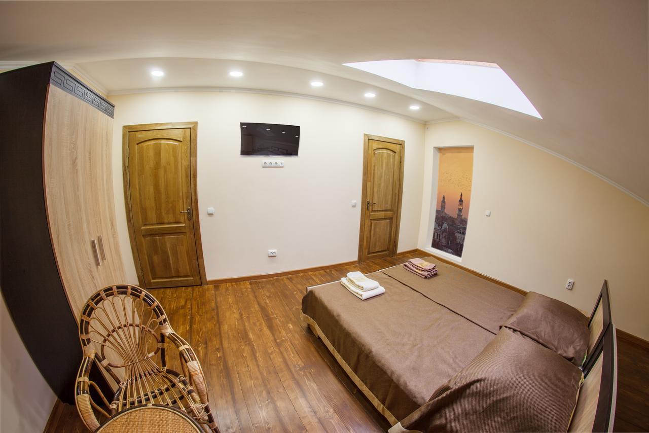 Panorama Apart-Hotel Kamjanets-Podilskyj Exteriör bild